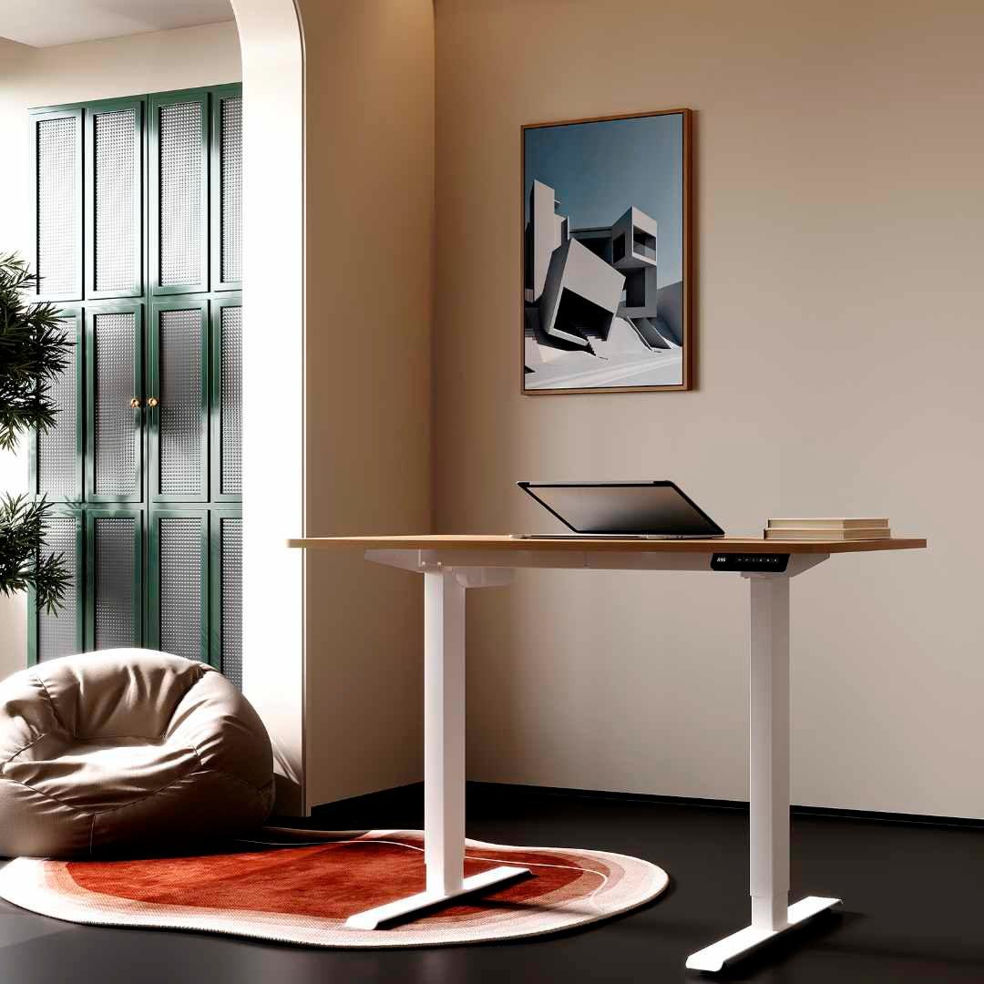 Höhenverstellbarer Schreibtisch in Weiß mit Holzdekor Tischplatte