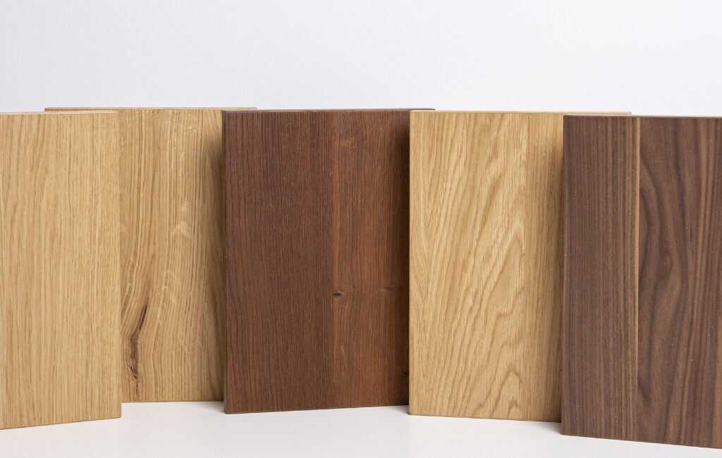 Holzplatten Echtholz furniert in Eiche und Nuss